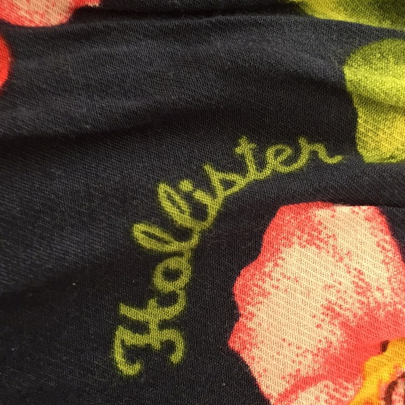 Hollister mini skirt - Picture 2 of 6